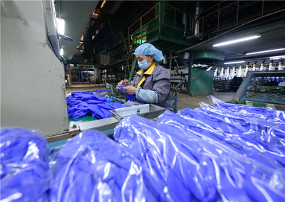 河北辛集:企業(yè)加緊生產(chǎn)保障防疫物資